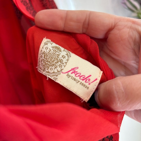 Vintage Tracy Reese Red and Black 100% Silk Dress XS Embroidered Scoop Back - Picture 7 of 9